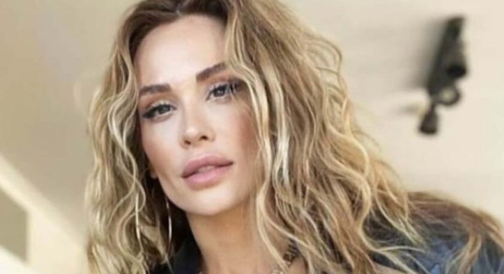 Şarkıcı Şimal’e Veda: Sevenleri Kuşadası’nda Son Yolculuğuna Uğurladı