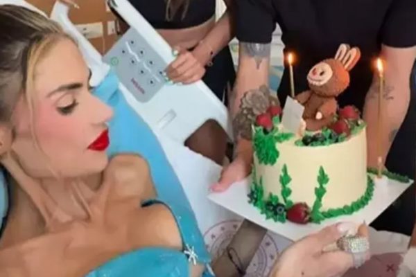 Nihal Candan 30. Yaşını Hastanede Kutladı: Anoreksiya Tedavisi Sürerken Duygusal Doğum Günü